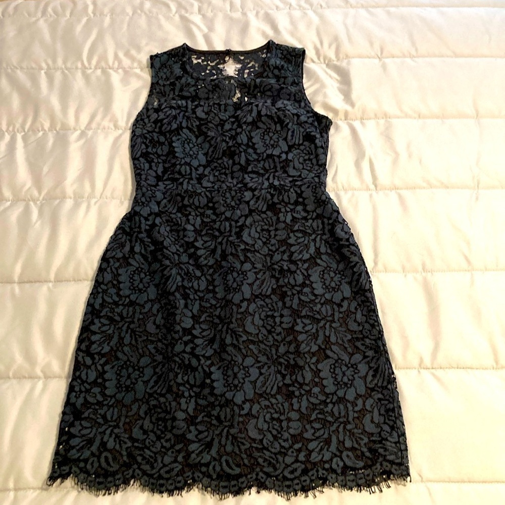 Banana Republic lace sheath dress size 0 navy midnight blue xsmall